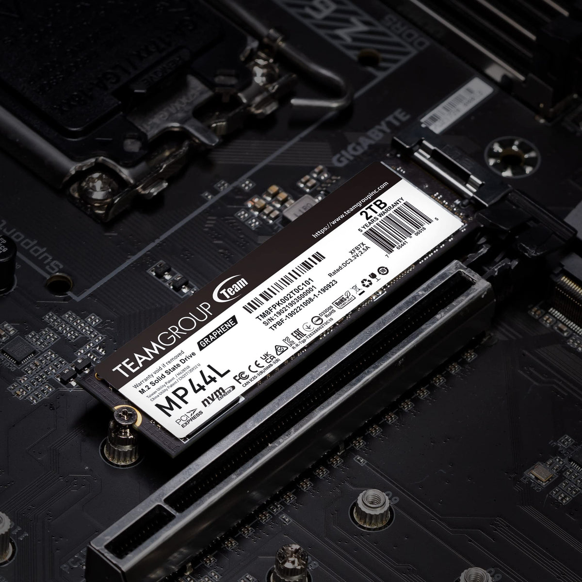 1TB NVMe PCIe Gen 4x4 M.2 2280 SSD P25423